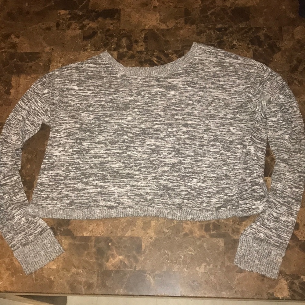 Great and white long sleeve shirt